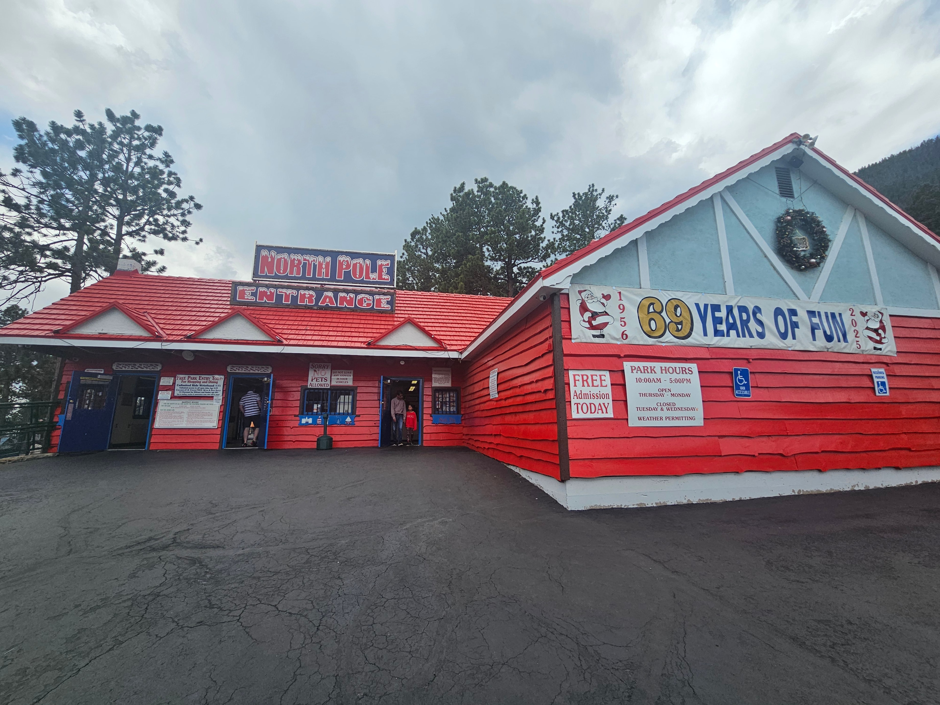 North Pole – Home of Santa's Workshop, Cascade, Colorado